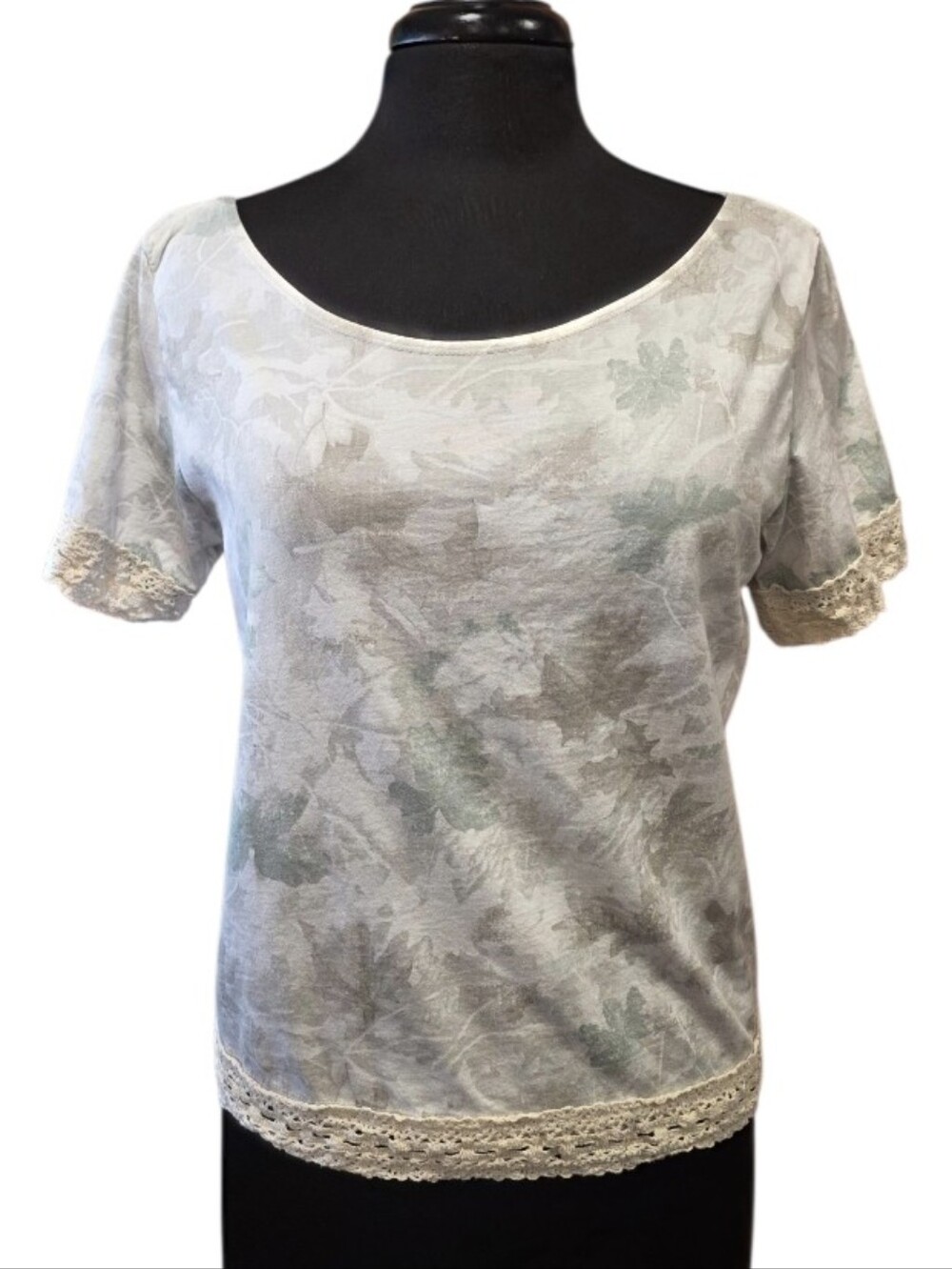 Organic Generation Cream Floral Tee Scoop Neck Short Sleeve Top Lace Shabby Chic